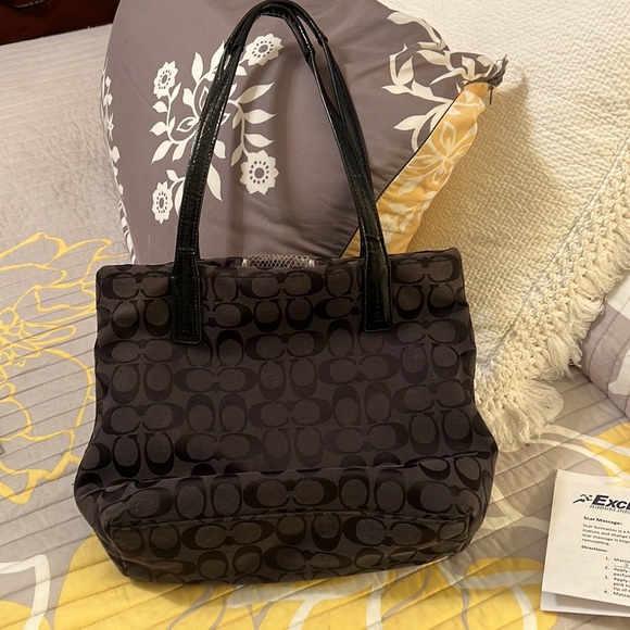 Classic black and grey snake skin accent - Picture 4 of 6